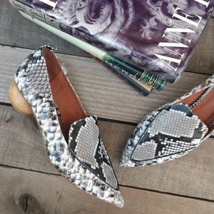 viona loafer jeffrey campbell